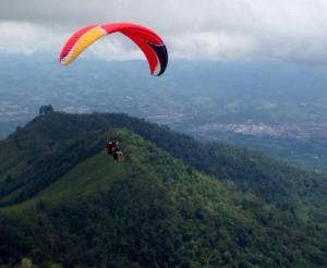 Copyright Alex Badilla/Tandem Paraglide Costa Rica